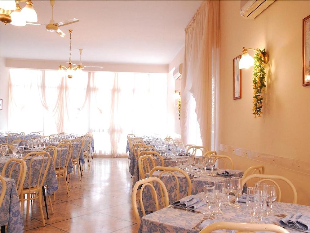 Hotel Veliero 里米尼 外观 照片