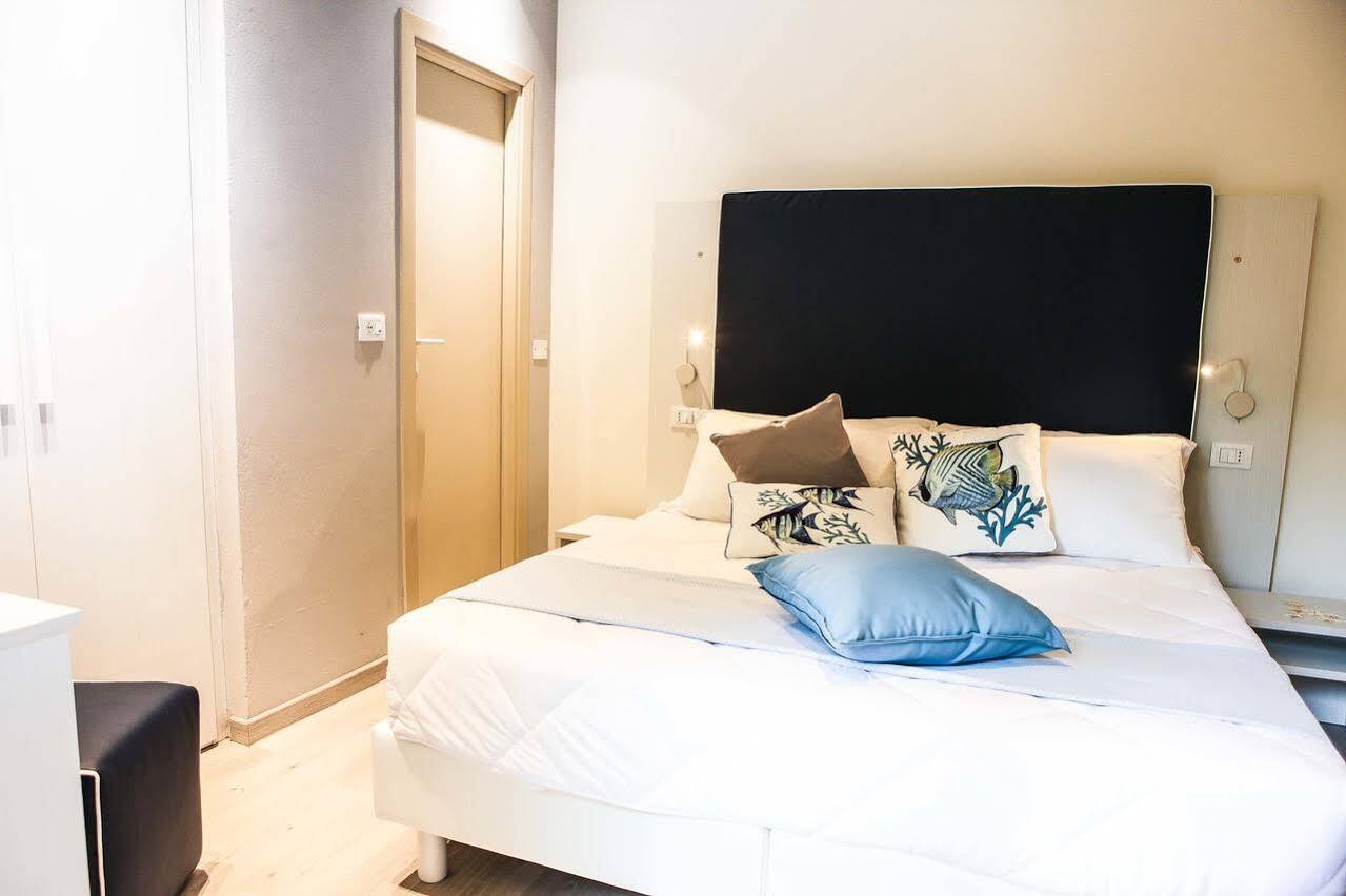 Hotel Veliero 里米尼 外观 照片