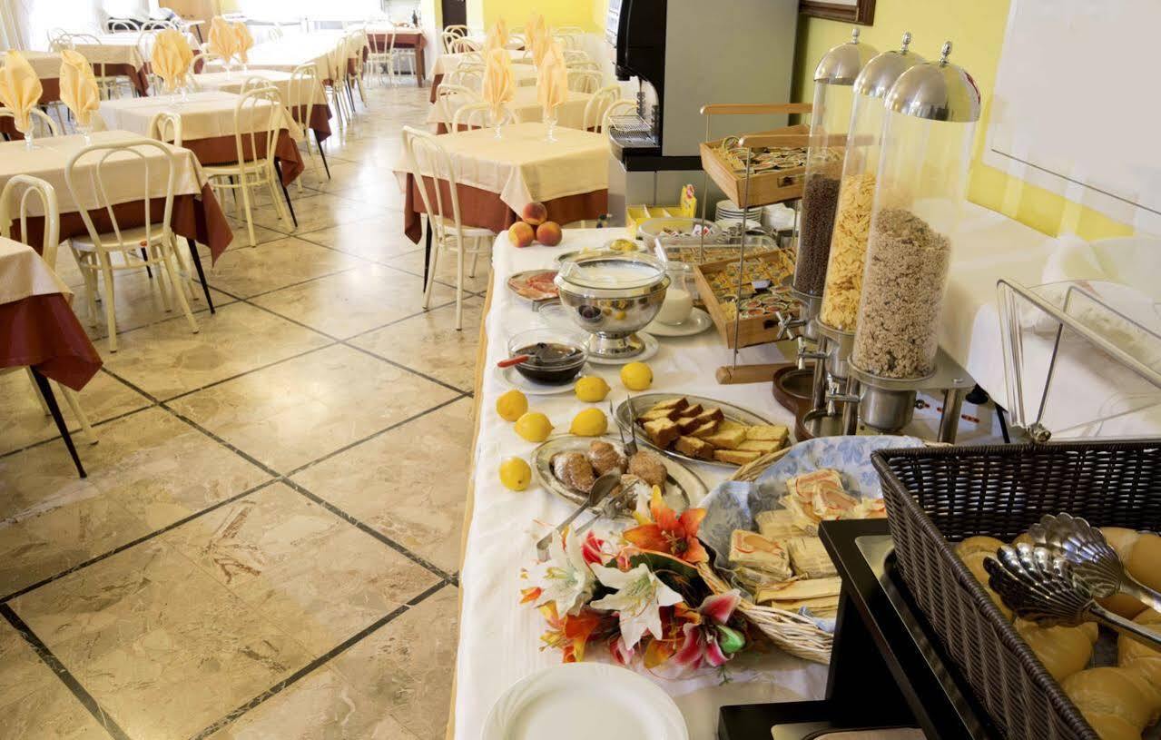 Hotel Veliero 里米尼 外观 照片